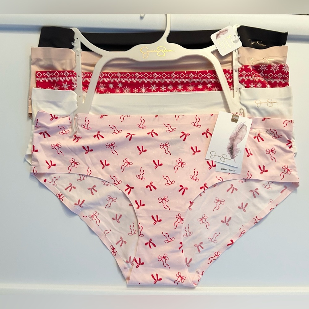 Jessica Simpson 5 Pairs of Women’s Hipsters Panties Red Black XL NWT